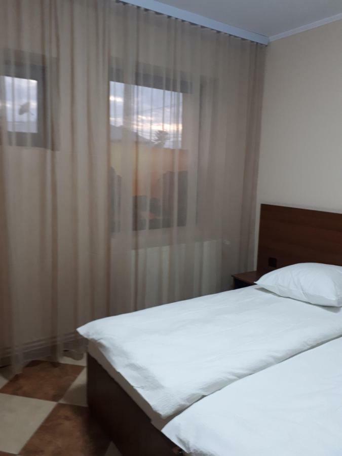 Victoria 1 Apartman Campina Kültér fotó